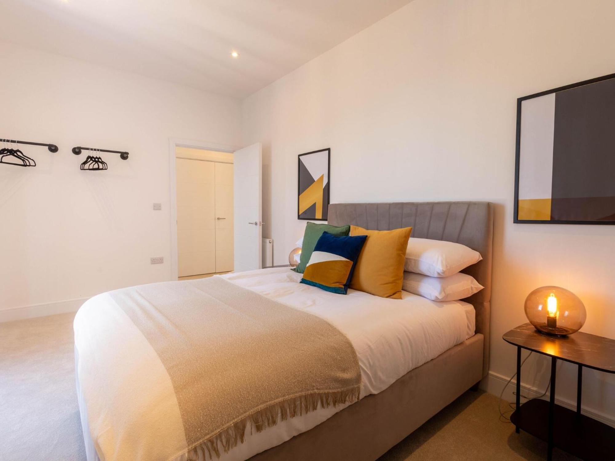Modern Apartments With Balcony In Merton Near Wimbledon By Sojo Stay Mitcham Exterior foto
