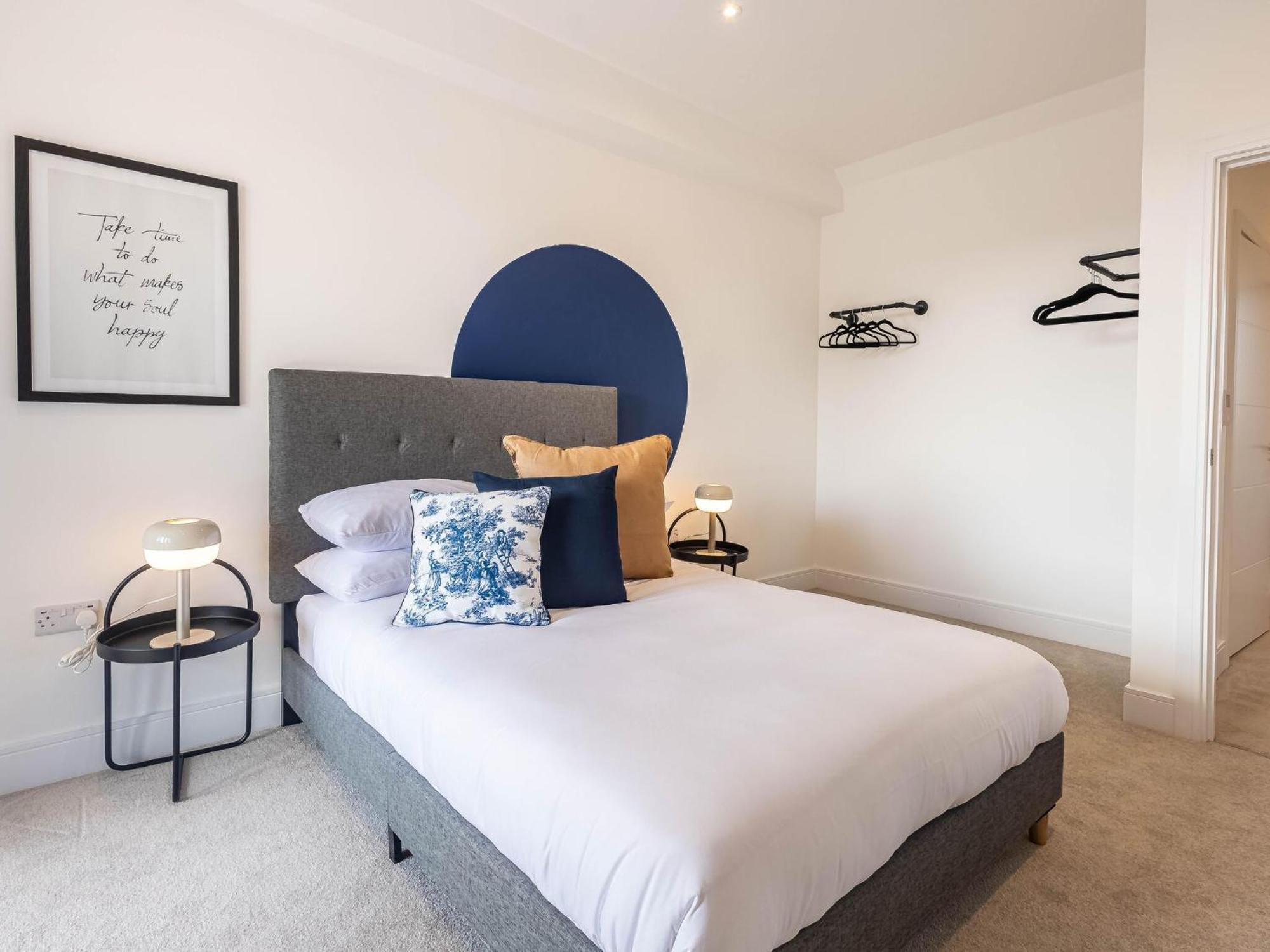 Modern Apartments With Balcony In Merton Near Wimbledon By Sojo Stay Mitcham Exterior foto